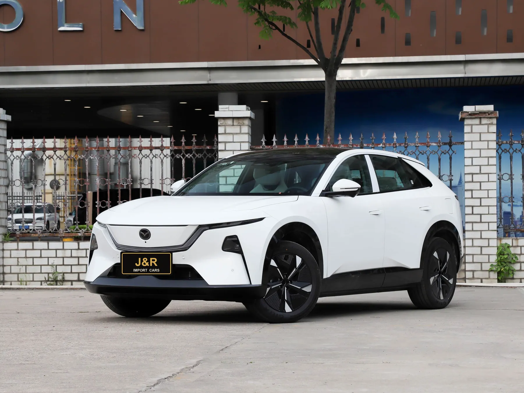 Mazda EZ-60 600 Max Sport, vehículo de la importación 2026